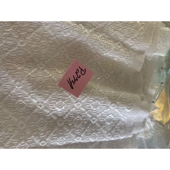 Vintage White Embroidered Table Runner with Fringe Edges 72"x 22" - Picture 12 of 12